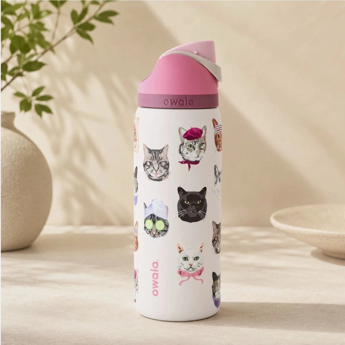 Owala UO Exclusive Cat Collage 32oz Pink FreeSip Water Bottle